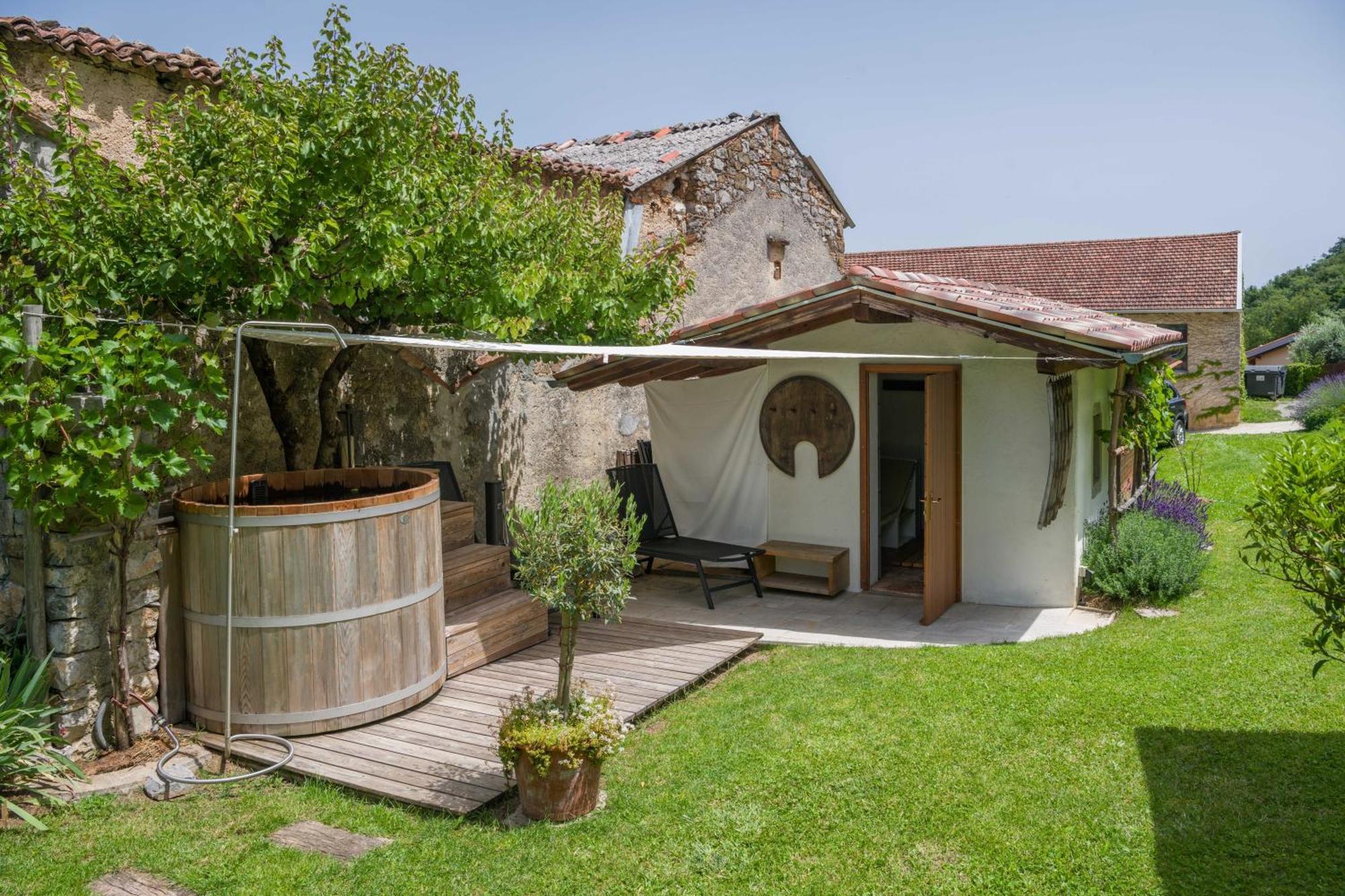 Villa Artes With Free Hot Tub & Sauna Branik Exterior photo